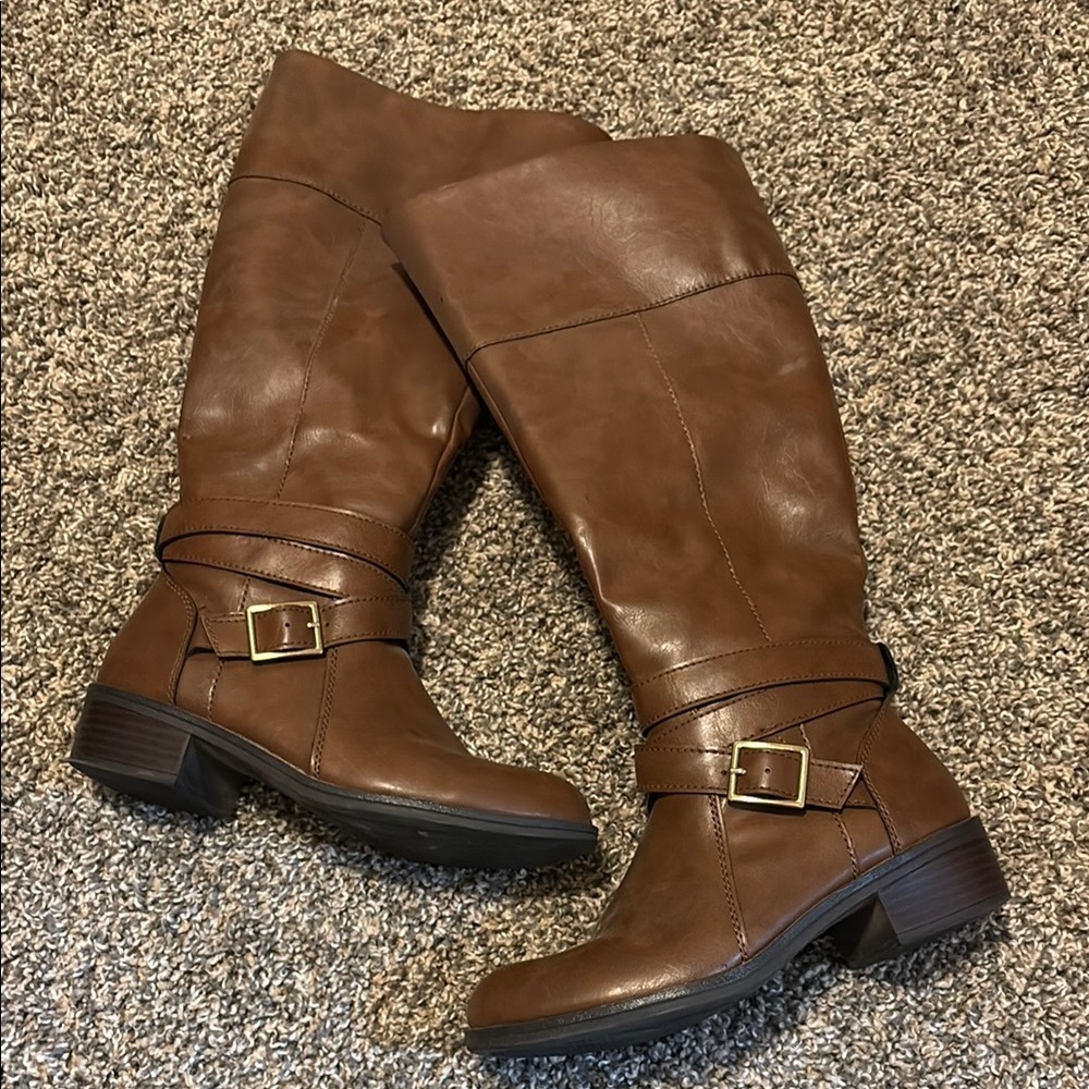 Brown Knee-High Leather Boots